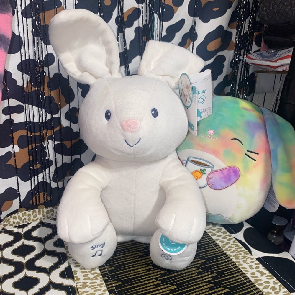 BABY GUND FLORA THE SINGING BUNNY PLUSH